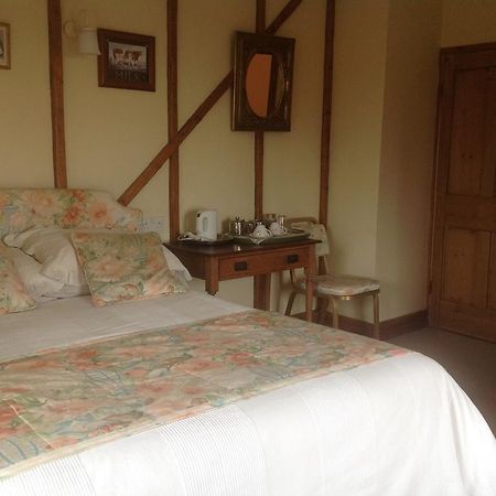 Barn Park Farm, Bed And Breakfast Stockland Exterior foto